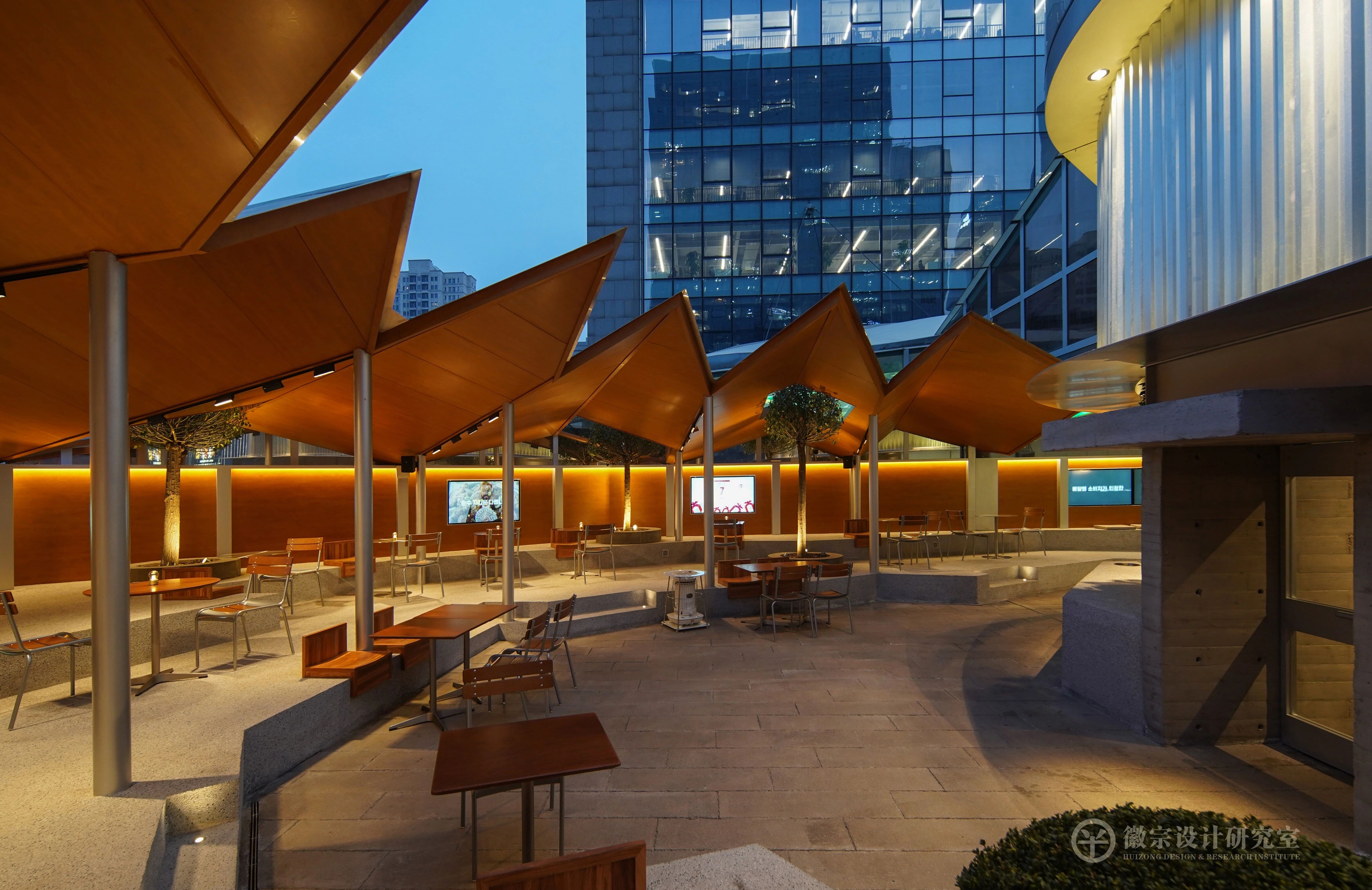 「被撕开的礼盒」SOONSOO CHICKEN中国首店设计丨中国郑州-22