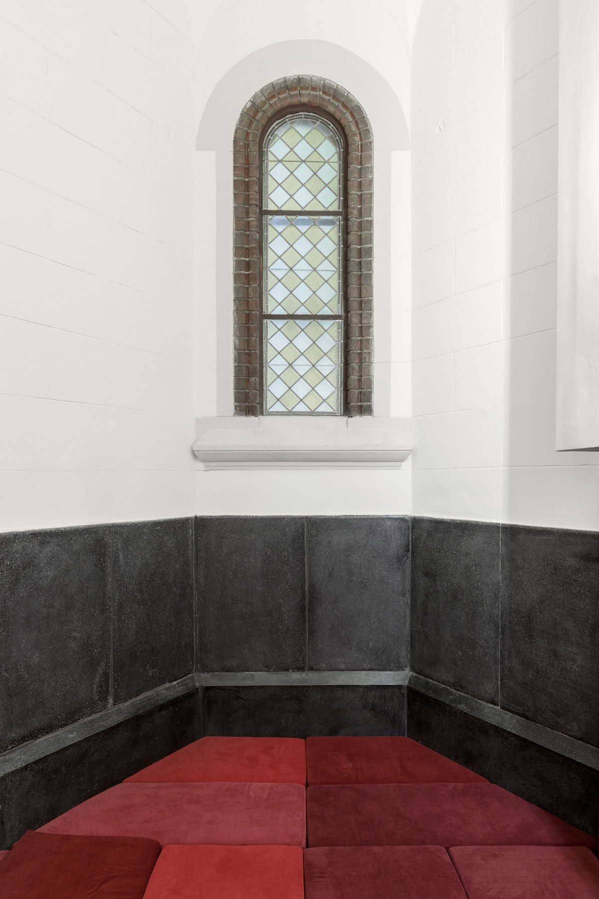 Sacral Spaces 教堂里面的神圣乐园-11