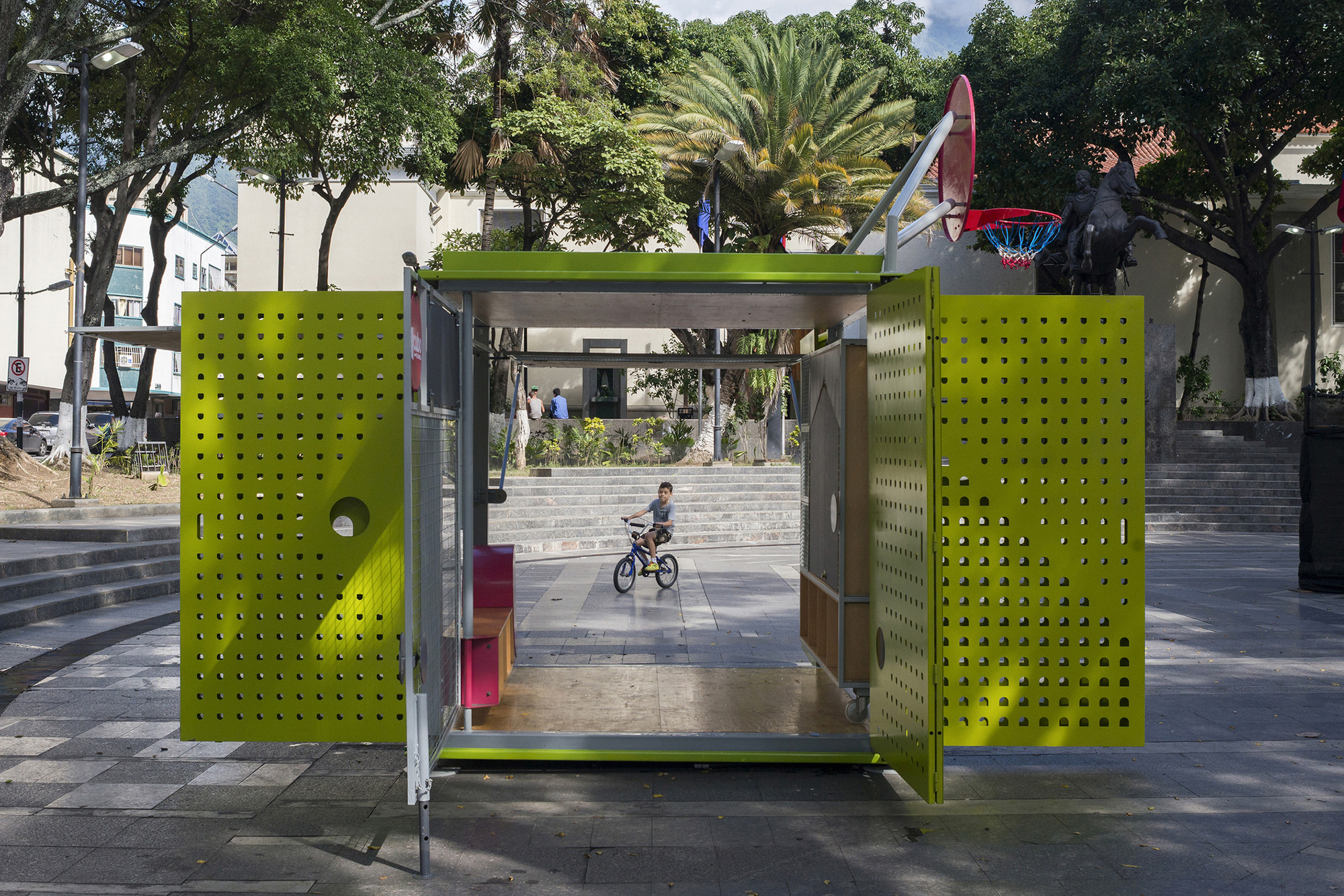 Installation: Catalyst Cube / Will Sandy Design Studio + Incursiones -19