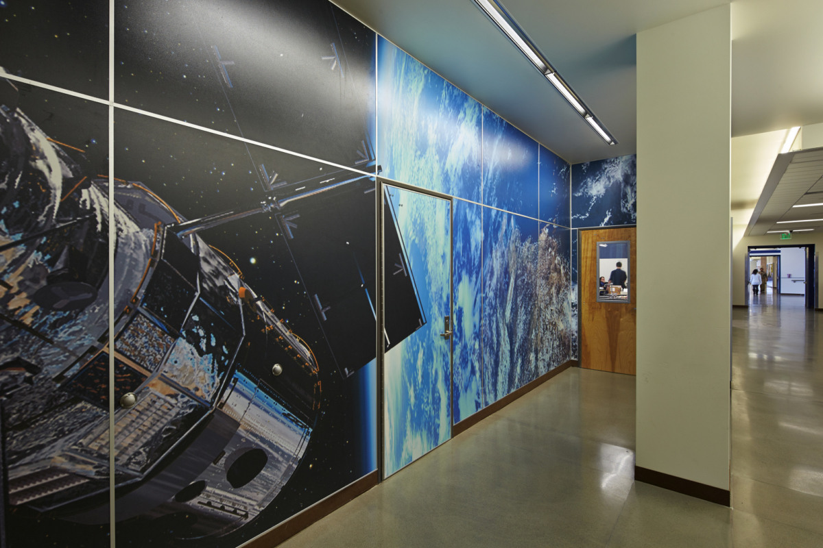 雷斯贝克航空高中-20