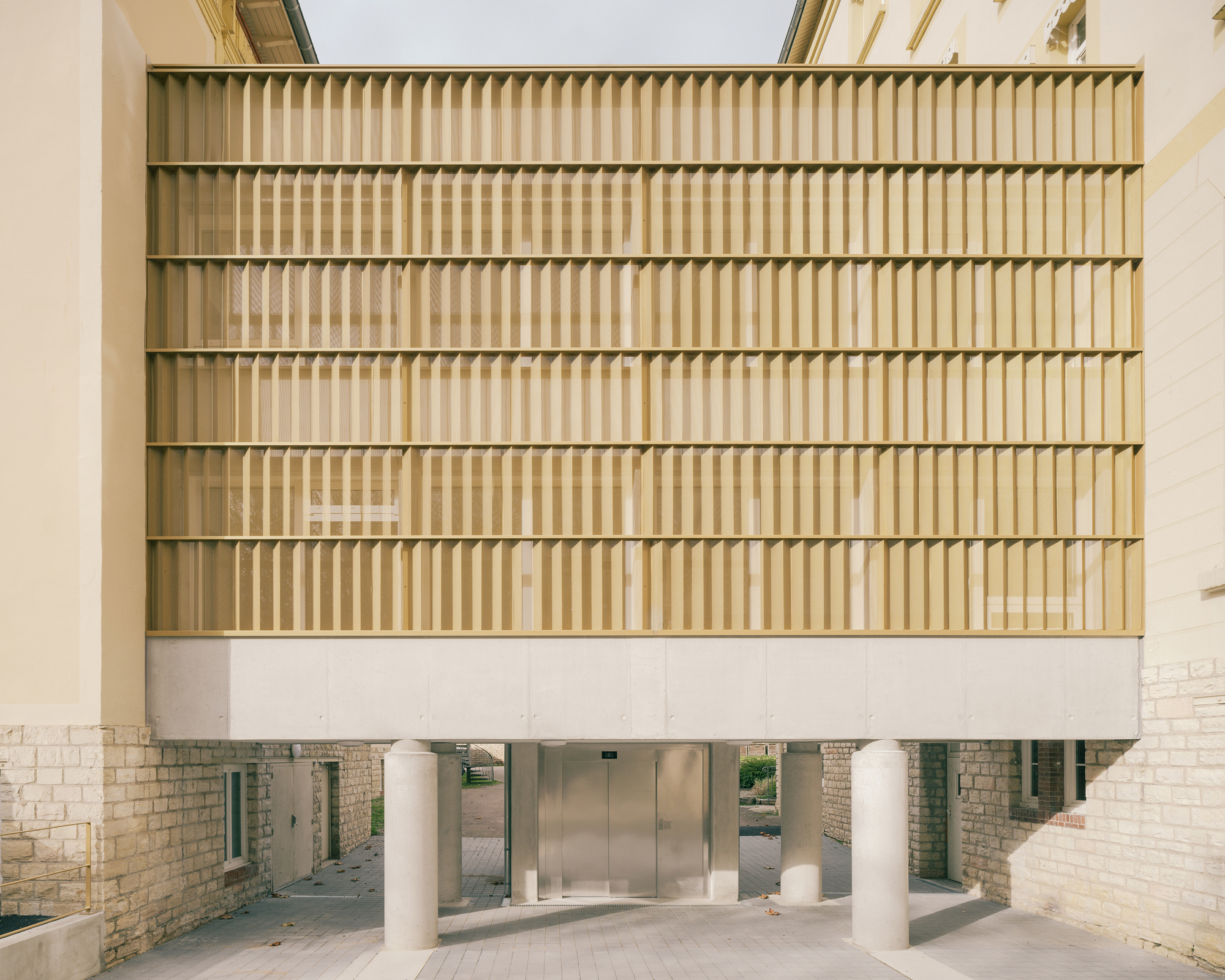 Connecting Gallery for the Les Verdaines Retirement Home / Agence Vulcano-Gibello-23
