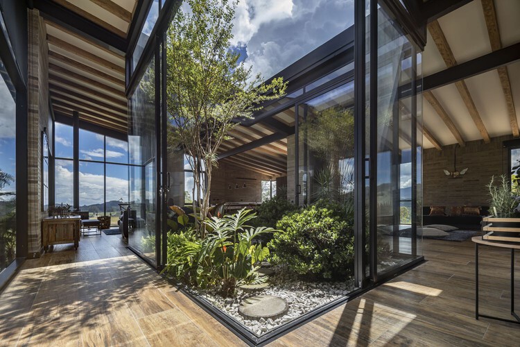 哥伦比亚房屋内部庭院设计-46