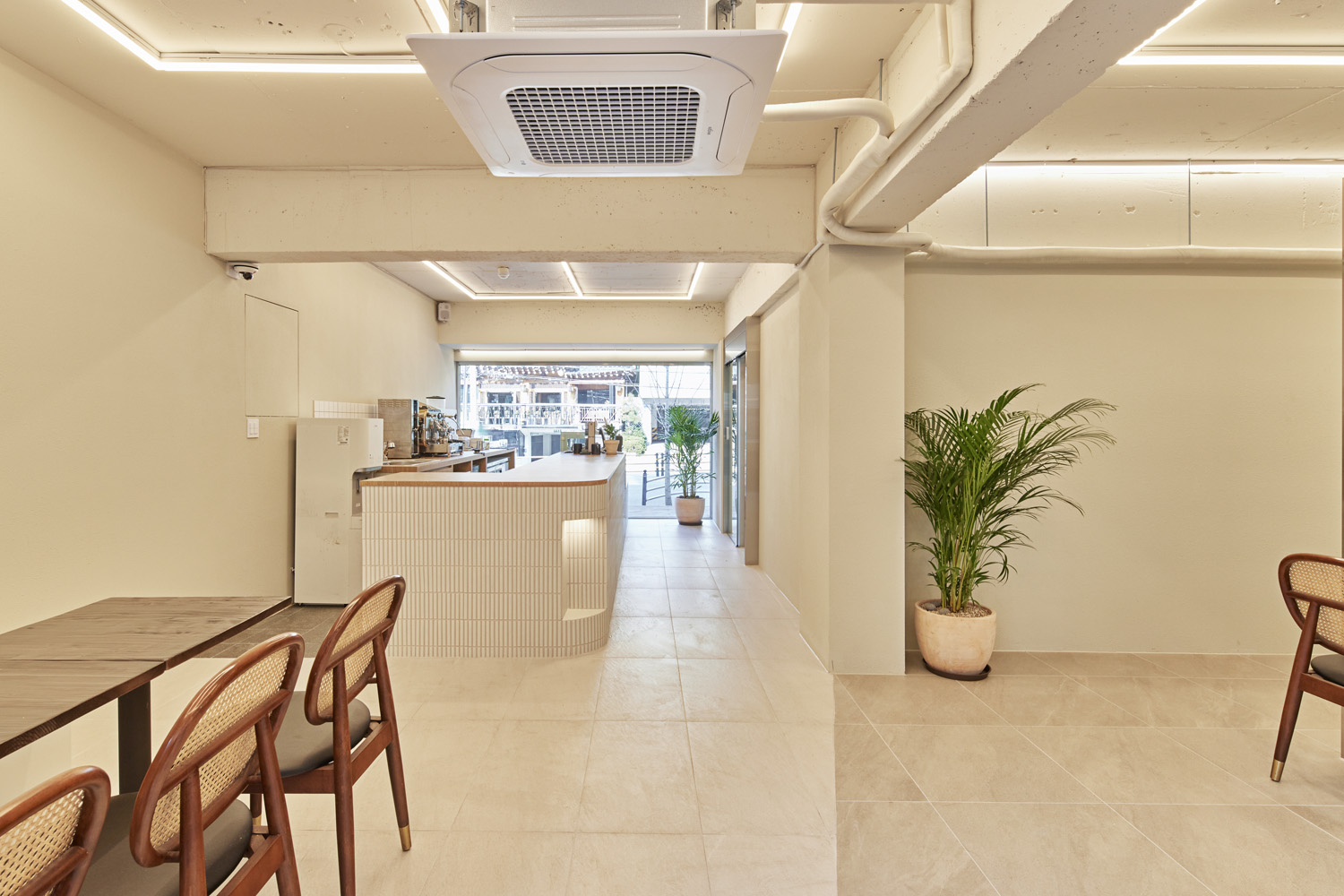 首尔 60 平现代宠物咖啡厅设计-12