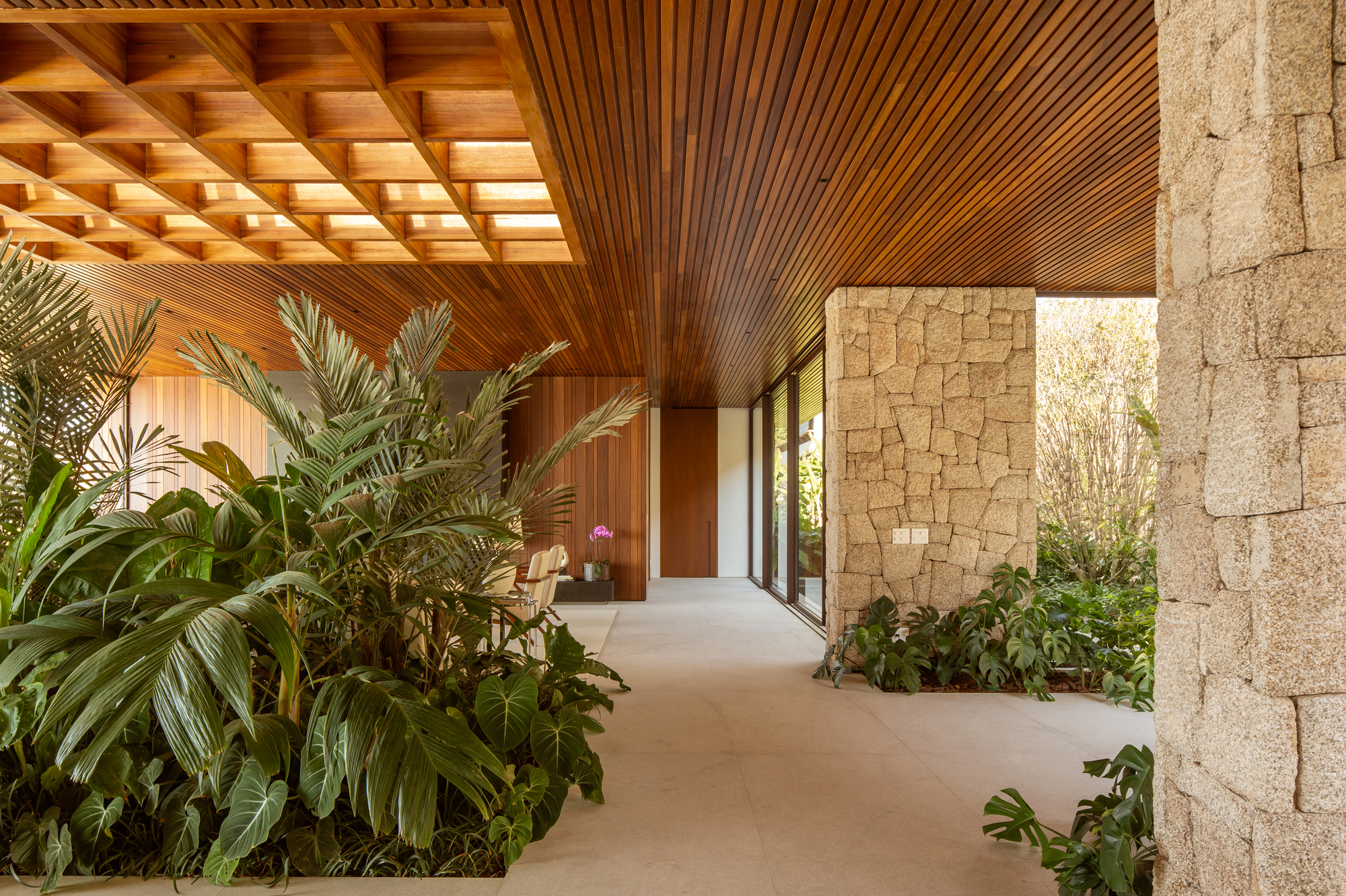 拉面宗尼之家(注:Ramenzoni可能是特定名称,因缺乏更多背景信息,这里仅按常见方式拆分音译Ramen为拉面,zoni音译为宗尼) 丨巴西丨KA2R Arquiteura-16