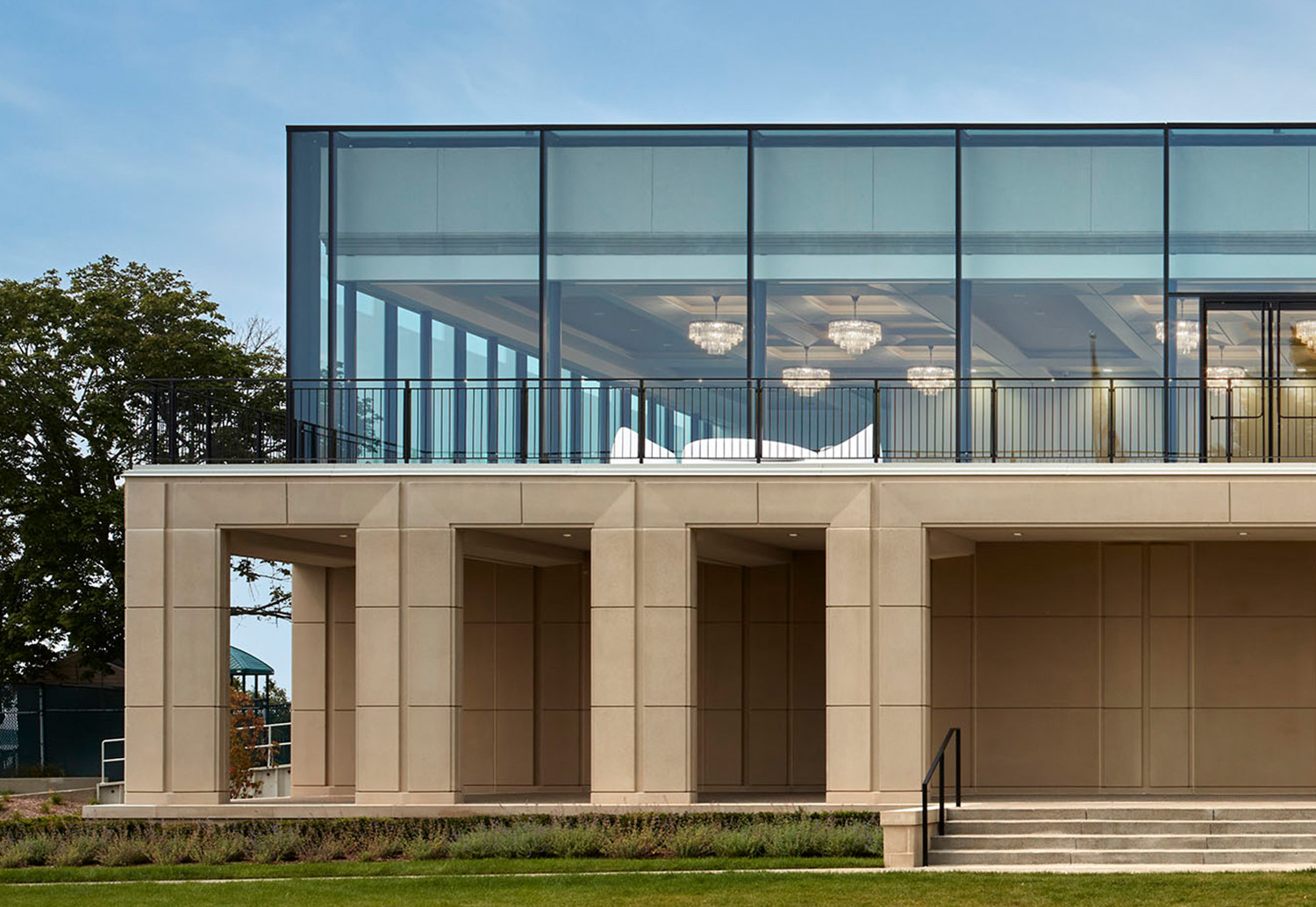 The Fred M. Alger Center at the War Memorial | ROSSETTI-23