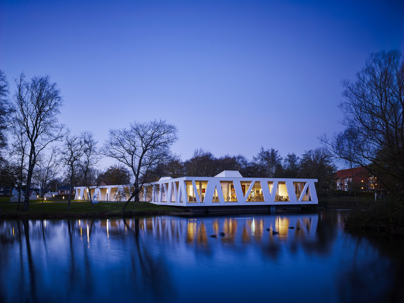 丹麦漂浮艺术博物馆·汉宁·拉森的湖畔杰作-44