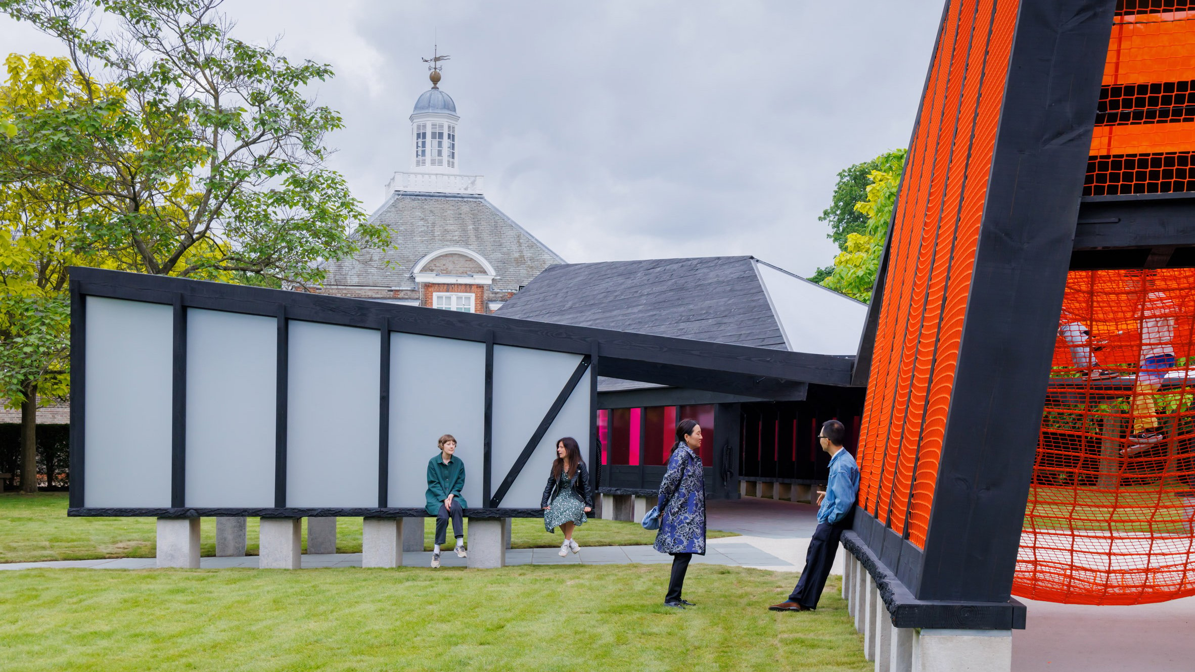 Minsuk Cho unveils star-shaped Serpentine Pavilion that "provides many choices"-7