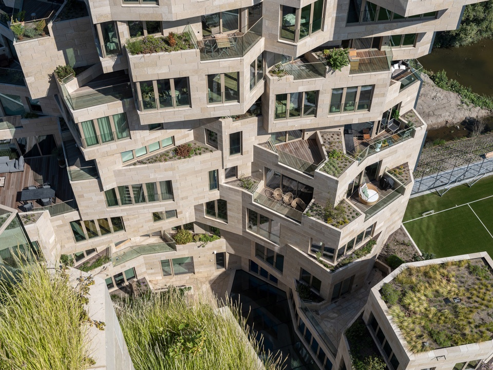 阿姆斯特丹"山谷"综合体 | 绿色与人性并重的建筑奇迹-43