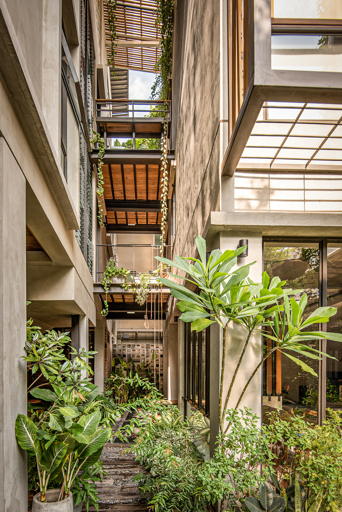 泰国曼谷塔姆尼旅舍丨POD Architects-34