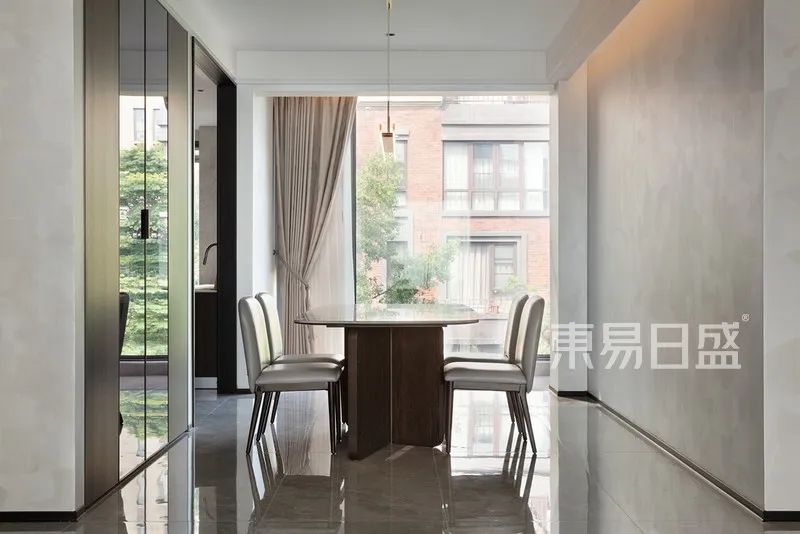 350㎡多重平衡下的现代美居-28