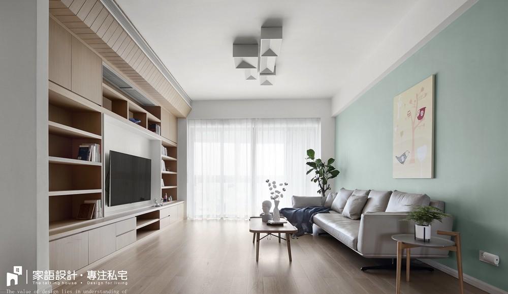 三代同堂的 252㎡幸福居所 | 自然木色与艺术气息的完美融合-2