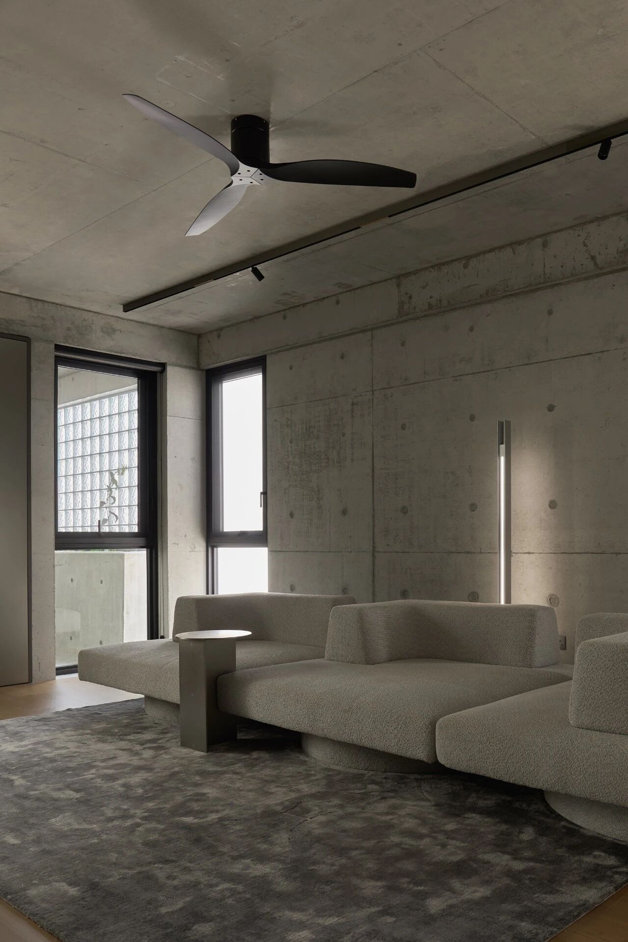 G 屋；G 宅（这里若有更多语境，能更准确翻译G代表的含义，比如可能是人名、地名首字母等） 丨Atelier01  A01-23