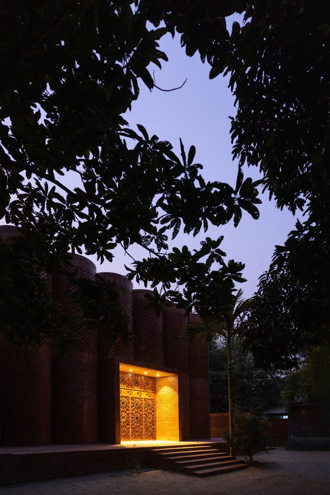 全球最具创意的十座红砖建筑丨孟加拉国丨PMA Madhushala,Sthapotik,CTA 等-43