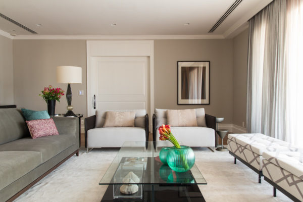 漂亮现代的客厅装饰丨Marília Veiga-6