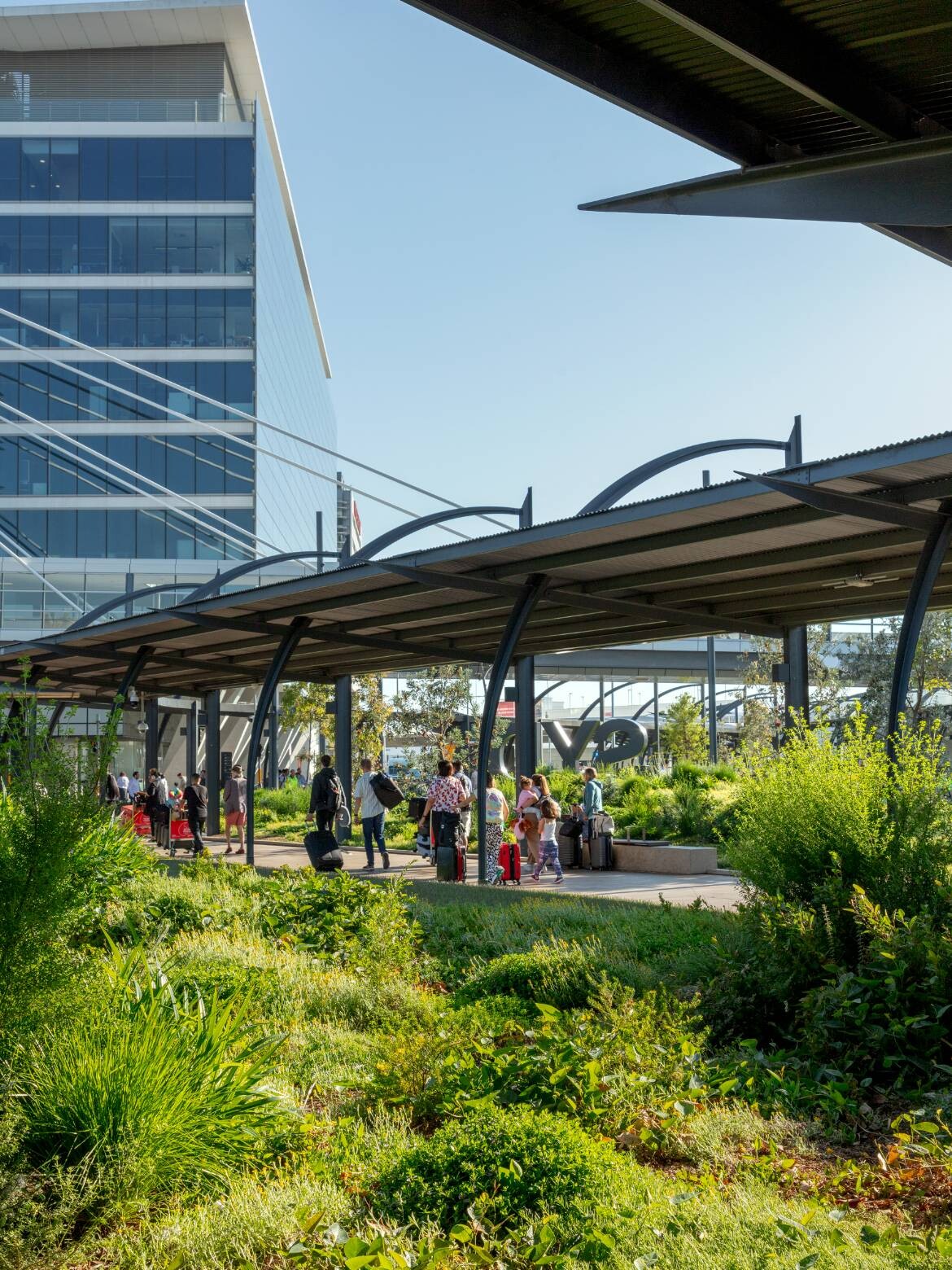 Sydney Airport International Forecourt - Hassell | IndesignLive-2