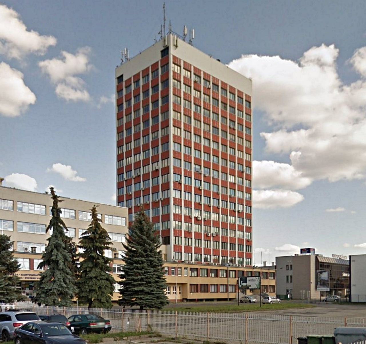 Rzeszów某15层行政大楼综合热现代化项目-10