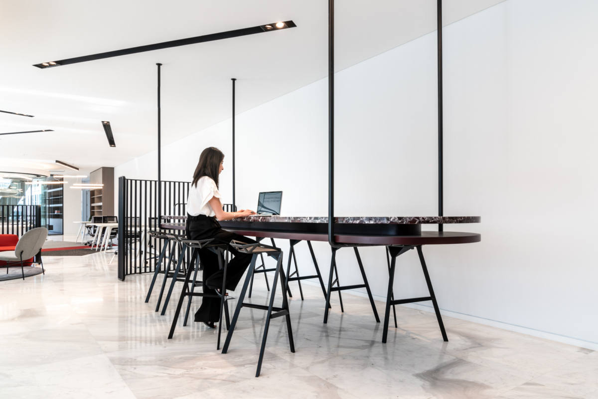 二进制代码激发创意,迪拜 Evoteq 办公室设计-23