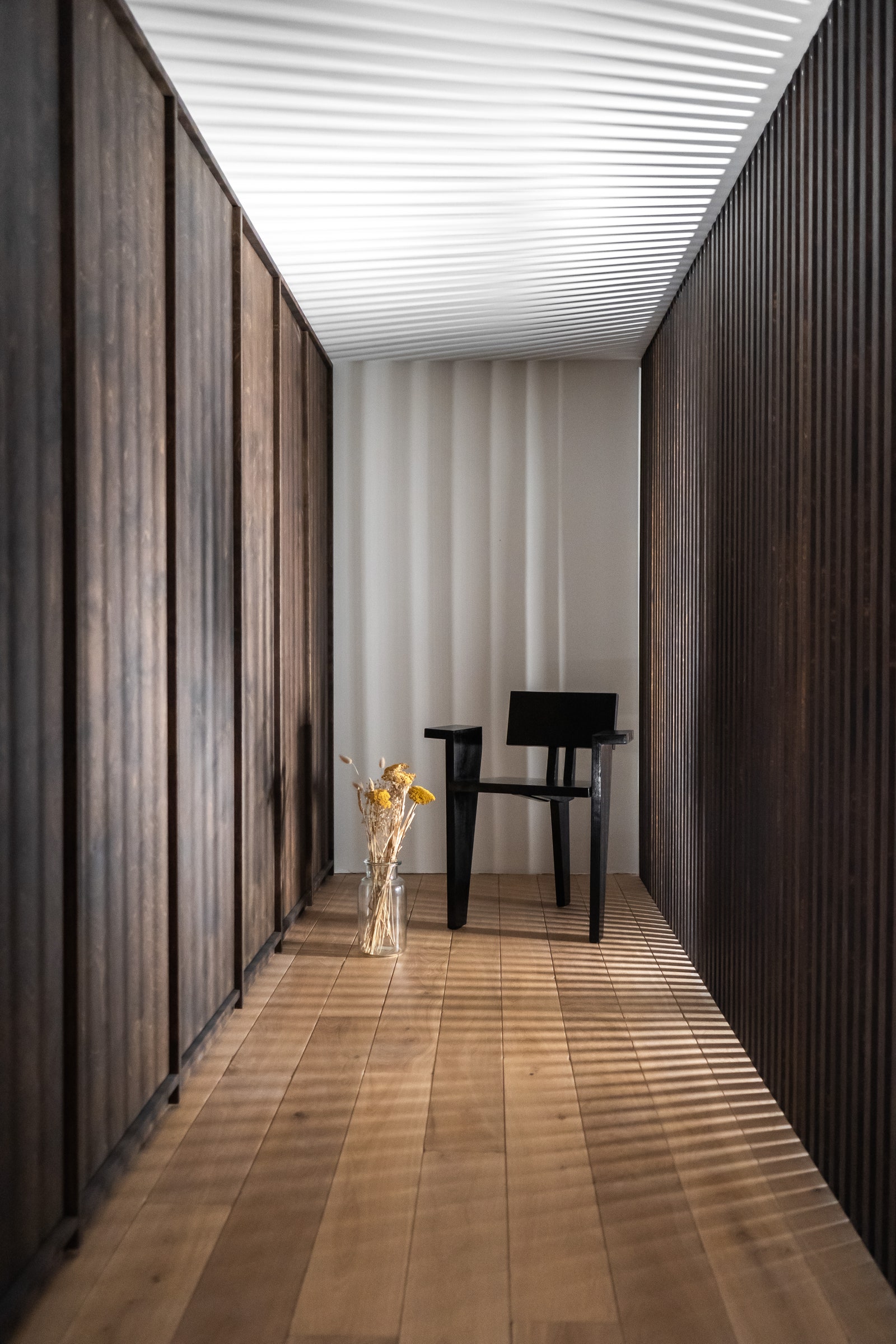 小空间里的木质魅力 | 巴黎 1900 建筑的创新改造-9