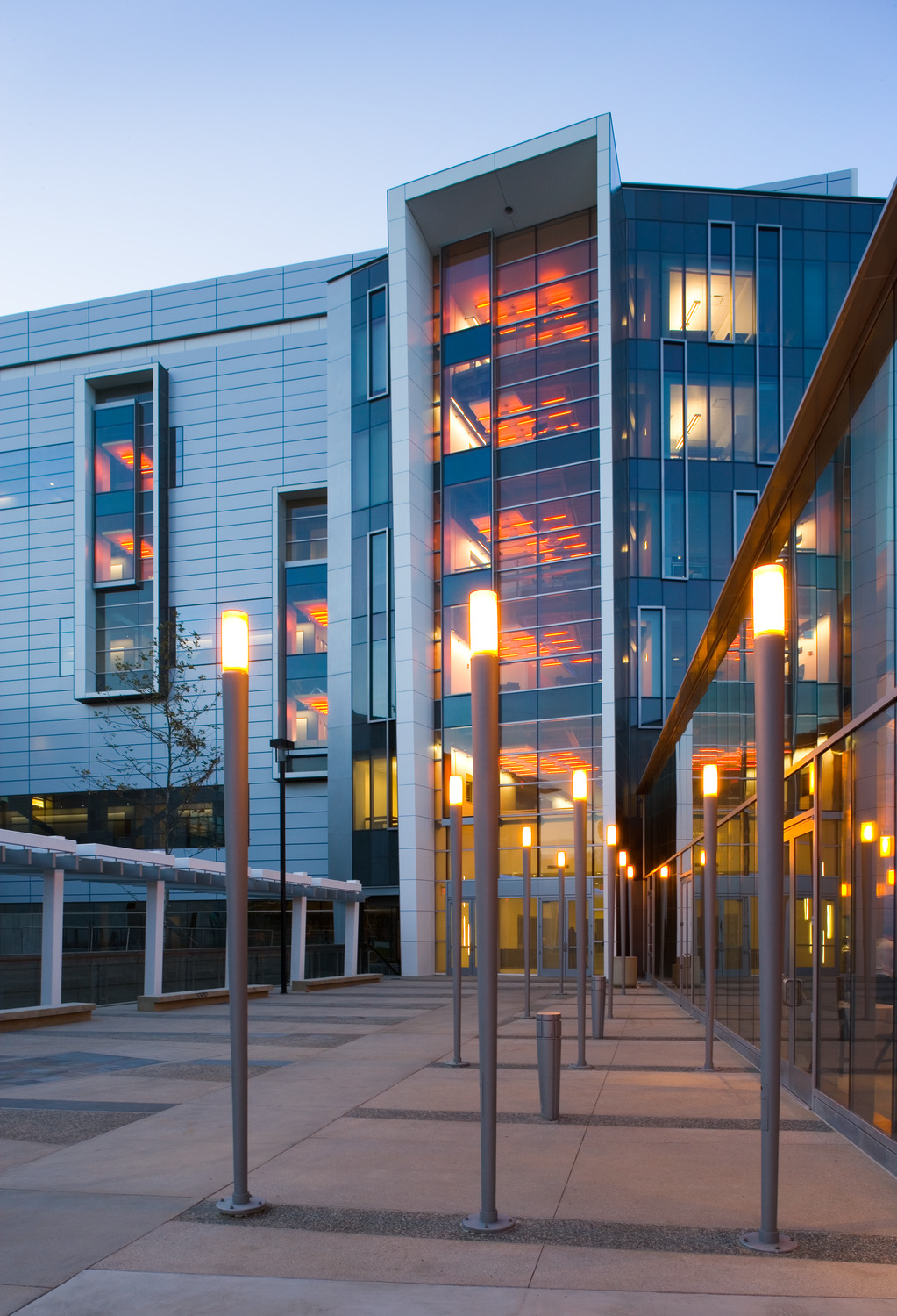 加州大学圣地亚哥分校电信和信息技术研究所 -3