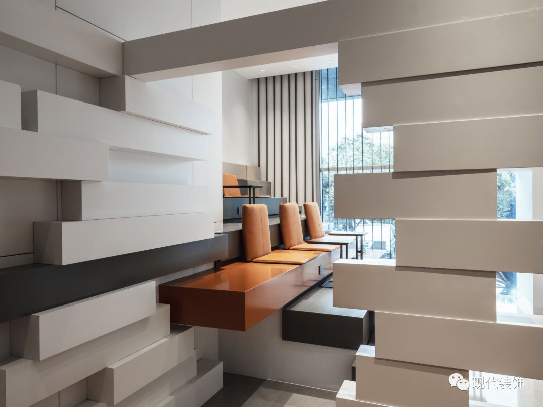 叶梹室内设计 | 充满现代感与未来感的服装体验店！-79