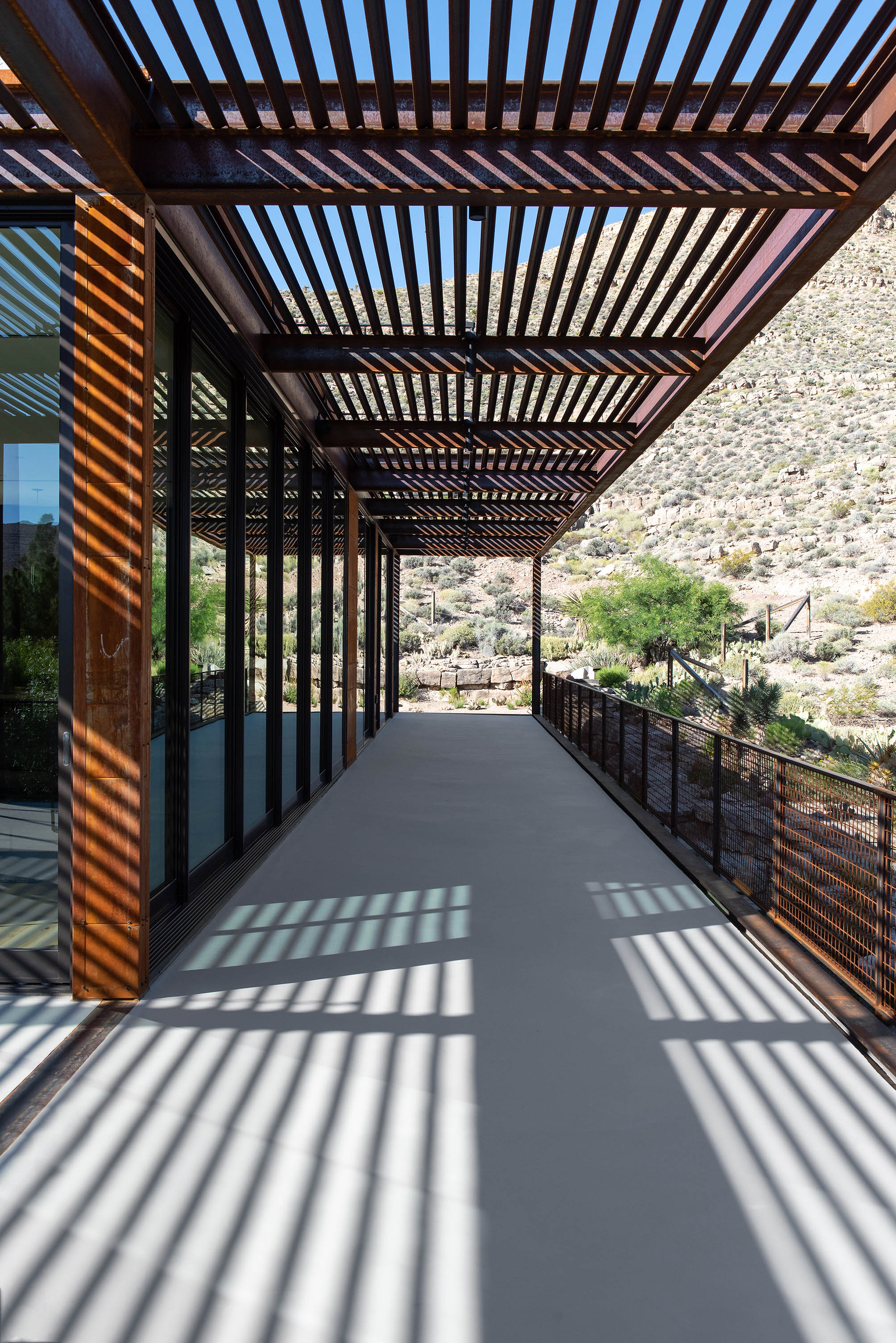 minimum/MAXIMUM | PUNCH-21