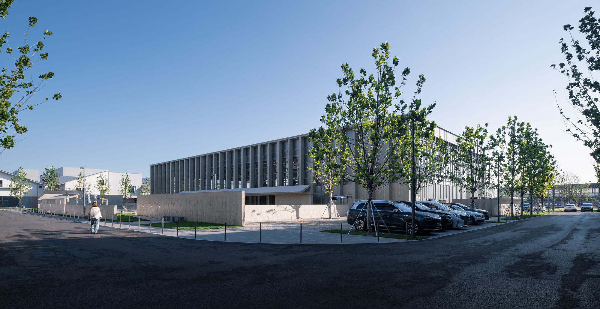 Aranya North Shore Community Sports Center / Atelier XÜK-28