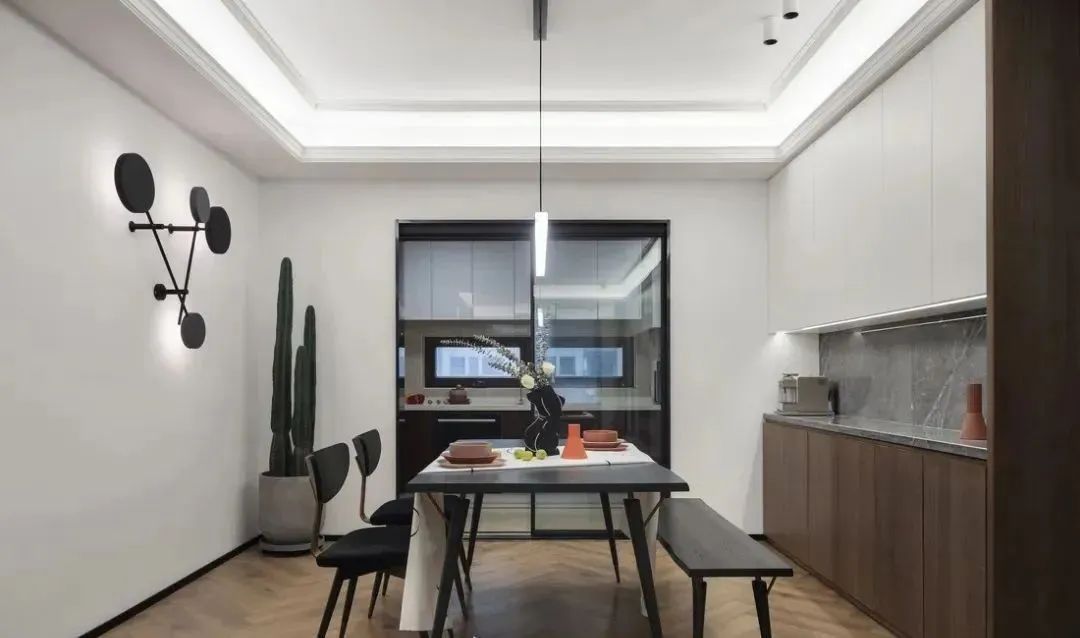 140 平三居室精装改造,强大收纳与艺术设计并存-17