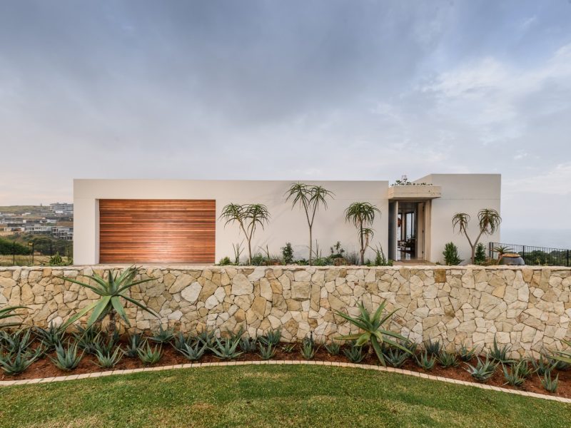 签名酒店3号楼（由于Signature House没有更多上下文，一般house在建筑语境常可理解为楼、酒店等，这里取酒店意给出较符合常见场景的翻译，若和实际不符可补充更多信息） 丨南非-32