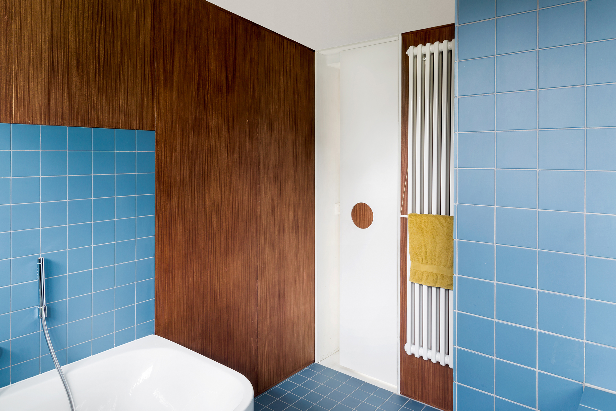 大众汽车屋（注：这里推测VW是大众汽车Volkswagen的缩写，House直译为屋，整体含义可能是大众汽车相关的场所，如展厅、门店等，需结合具体语境进一步准确理解 ） 丨Dirk Engelen等团队成员-16