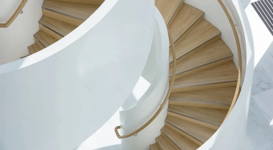 伦敦 Société Générale 总部“银带”楼梯设计丨英国伦敦-30