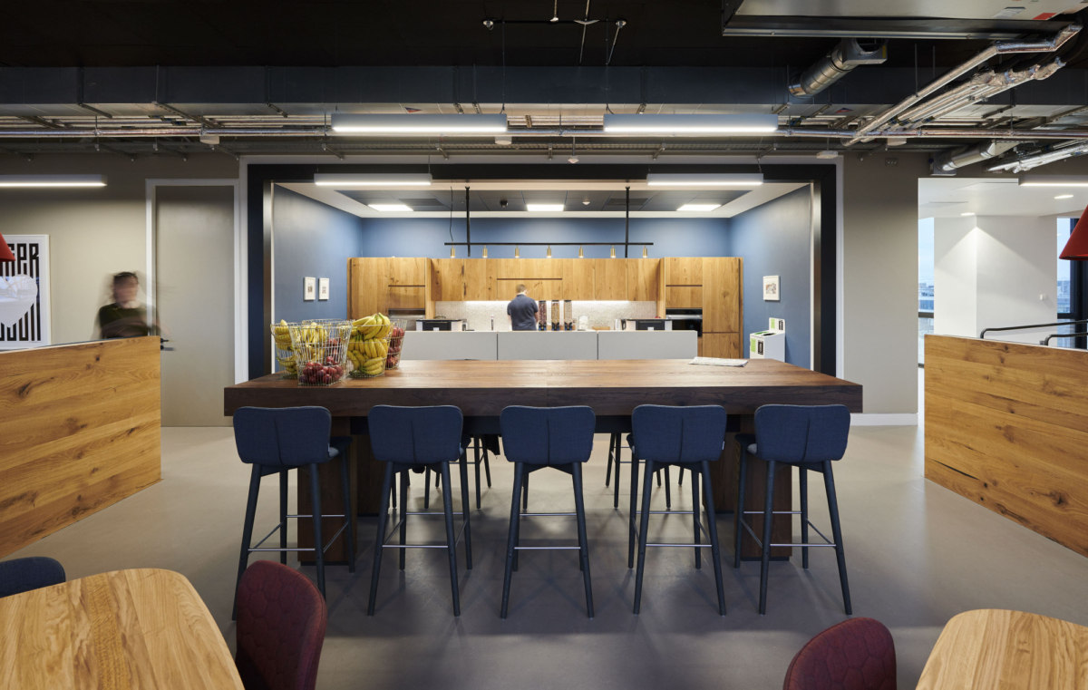 Informatica 欧洲总部 | 工业风与科技感的完美融合-18