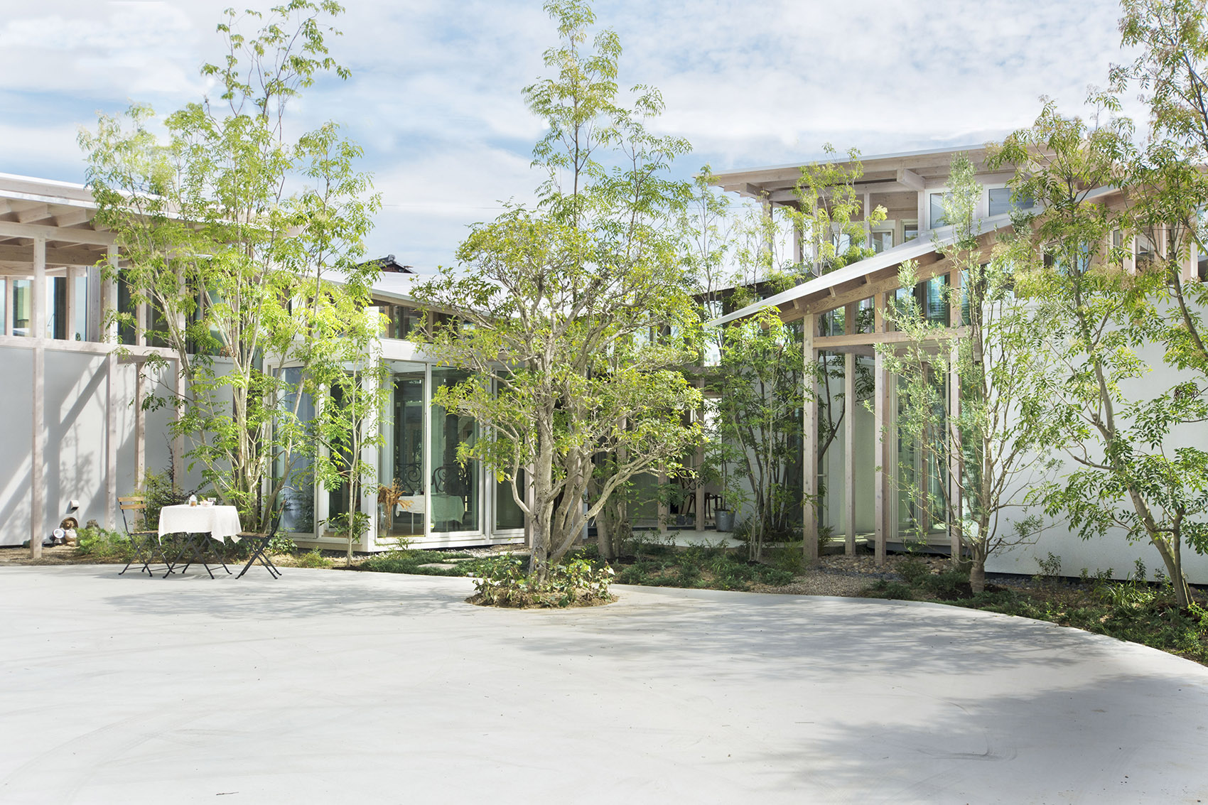 树篱围绕的房子，日本 / Studio Velocity-43