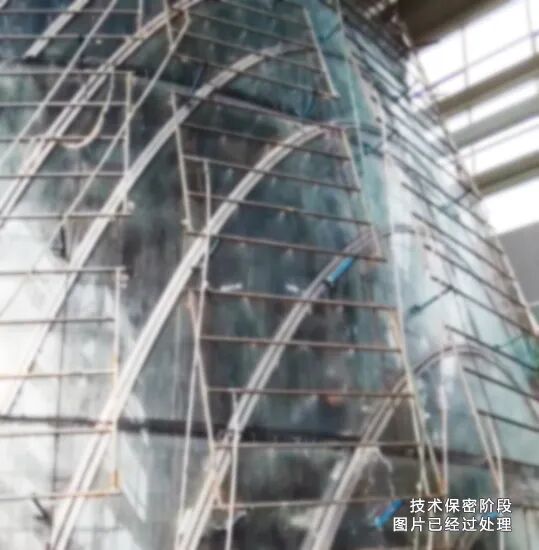 远大铝业成功完成欧加大厦标志性船头幕墙性能测试——突破性技术实现双曲面幕墙精密建造新高度-84