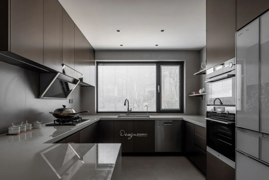 富力湾 300㎡现代简约设计丨张帝,杨闵涵-36