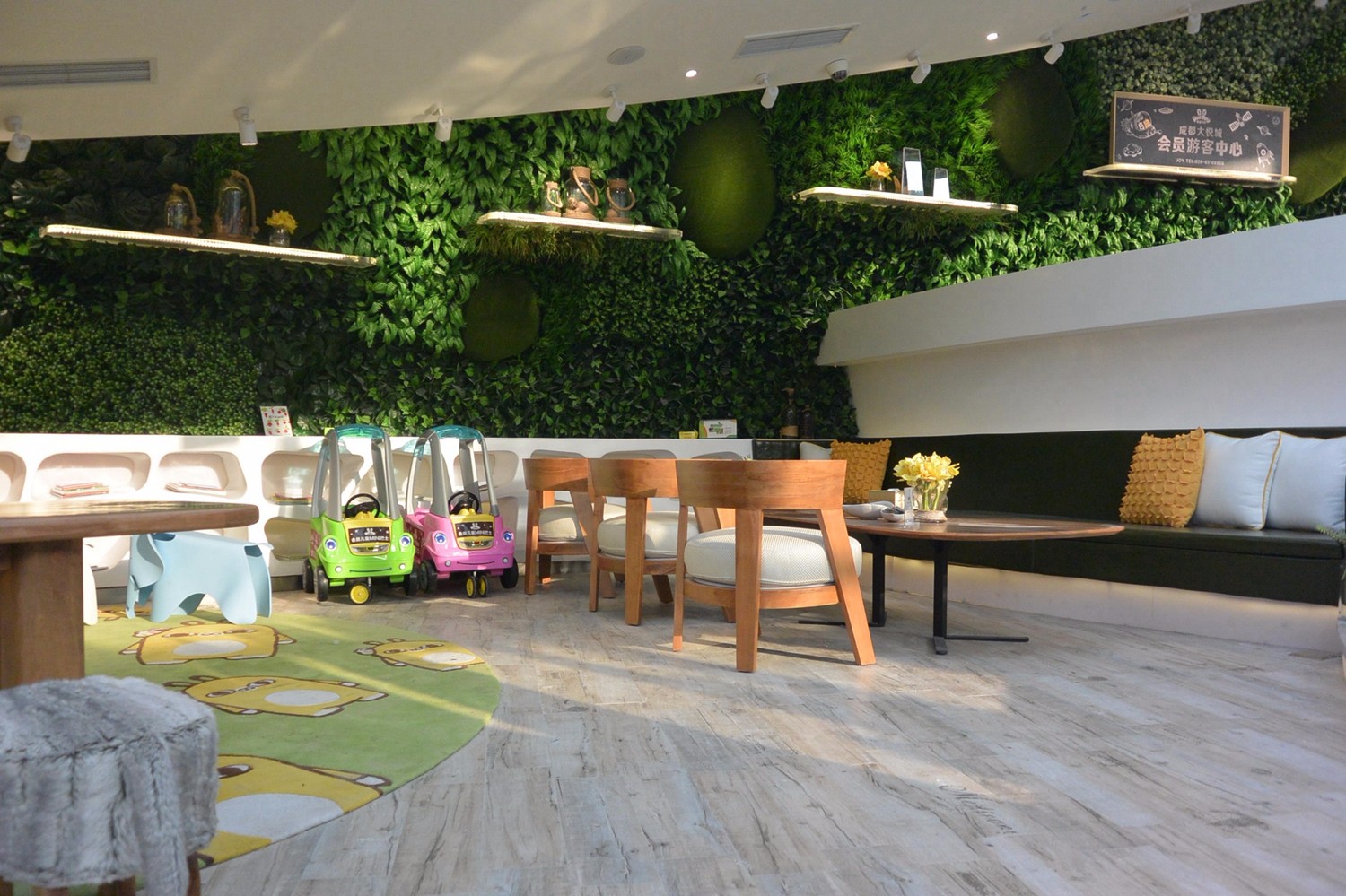 成都大悦城会员服务中心-17