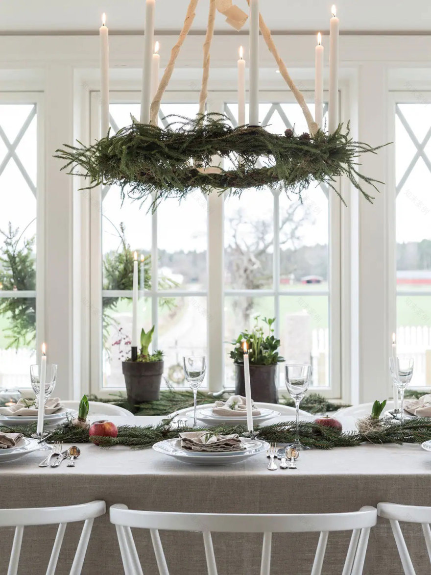 瑞典斯德哥尔摩冬季小屋的节日装饰-7