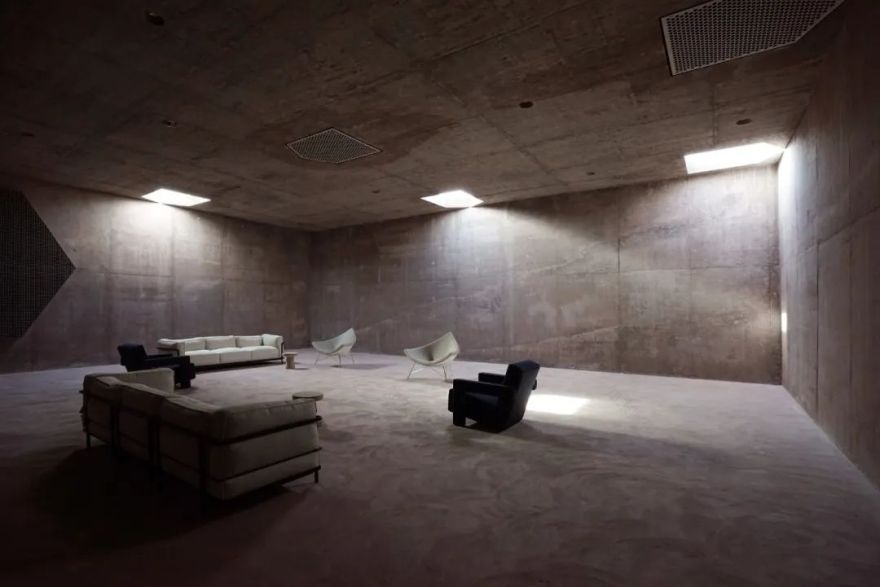 纯粹诗意 | Valerio Olgiati 的瑞士建筑哲学-17