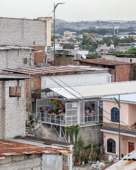 El Faro de Mapasingue Communal House / BBL estudio + Juan Carlos Bamba + Pierre Berrú + Jorge Ludeña