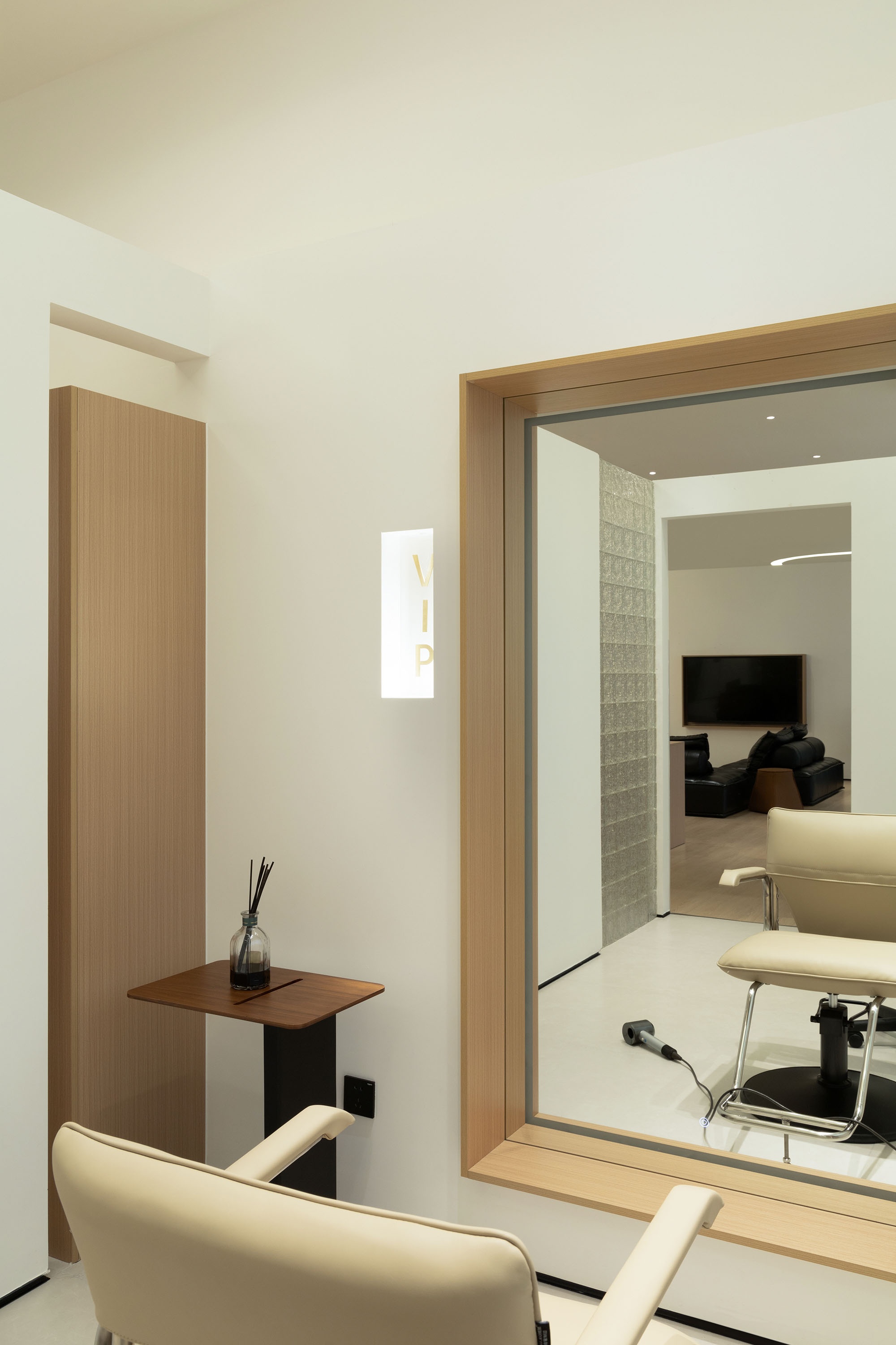 DX 理发店丨几塑空间设计-41