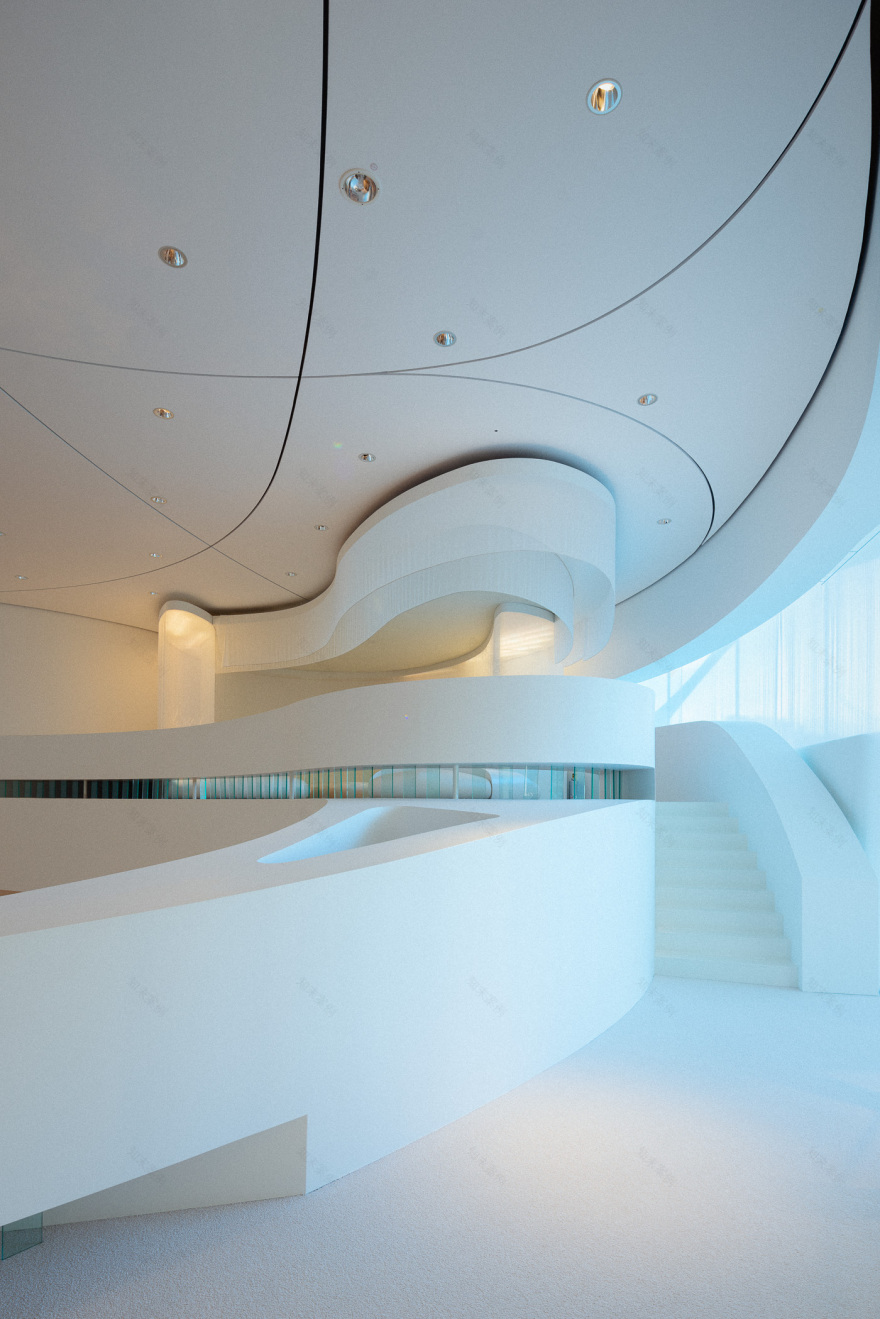 莱昂纳多玻璃立方体丨德国丨德国 3deluxe 设计工作室-6