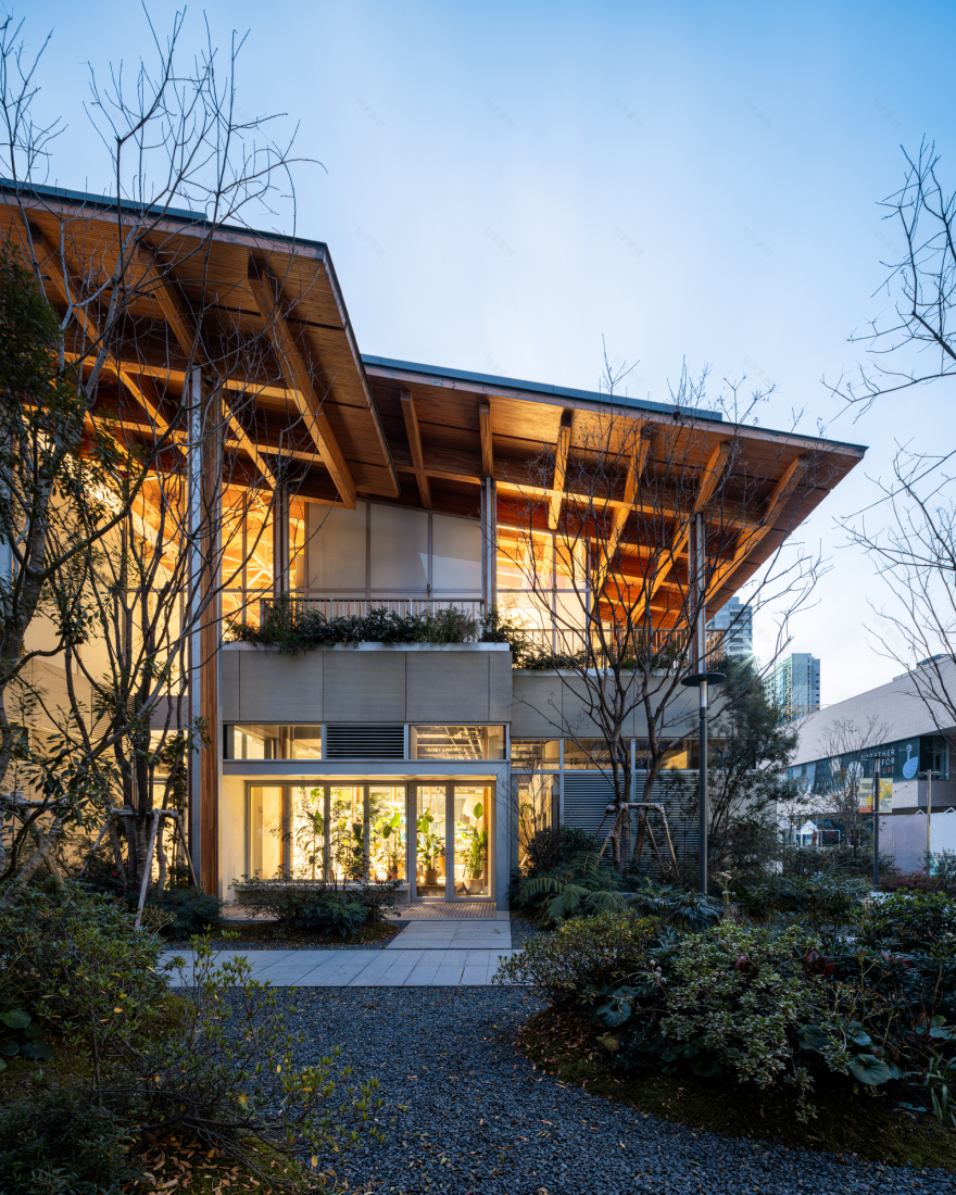 CHUNXI Marketplace and GULANG Gymnasium / Atelier Z+-63