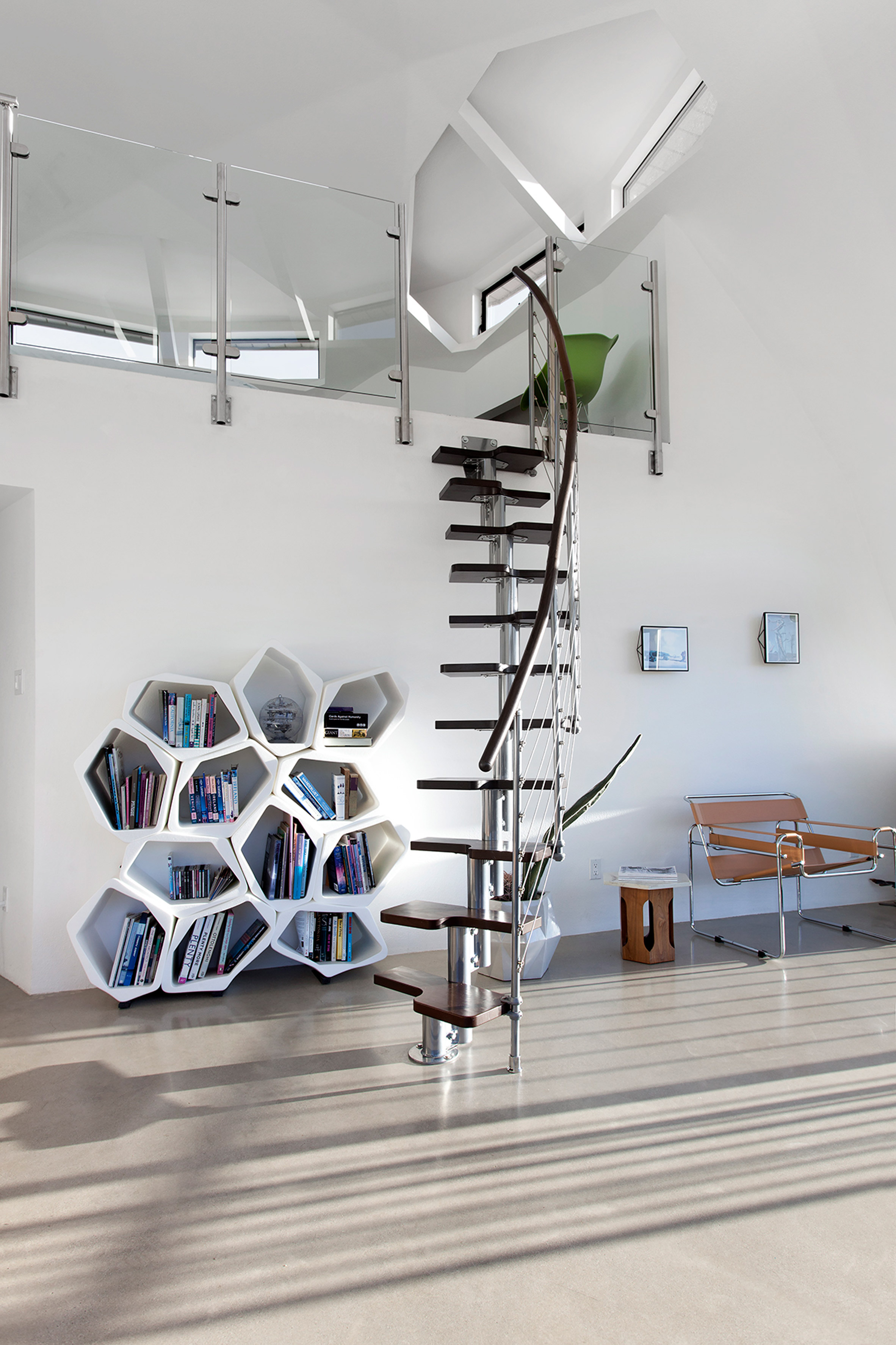 Pavlina Williams transforms mid-century dome house with angular windows-6