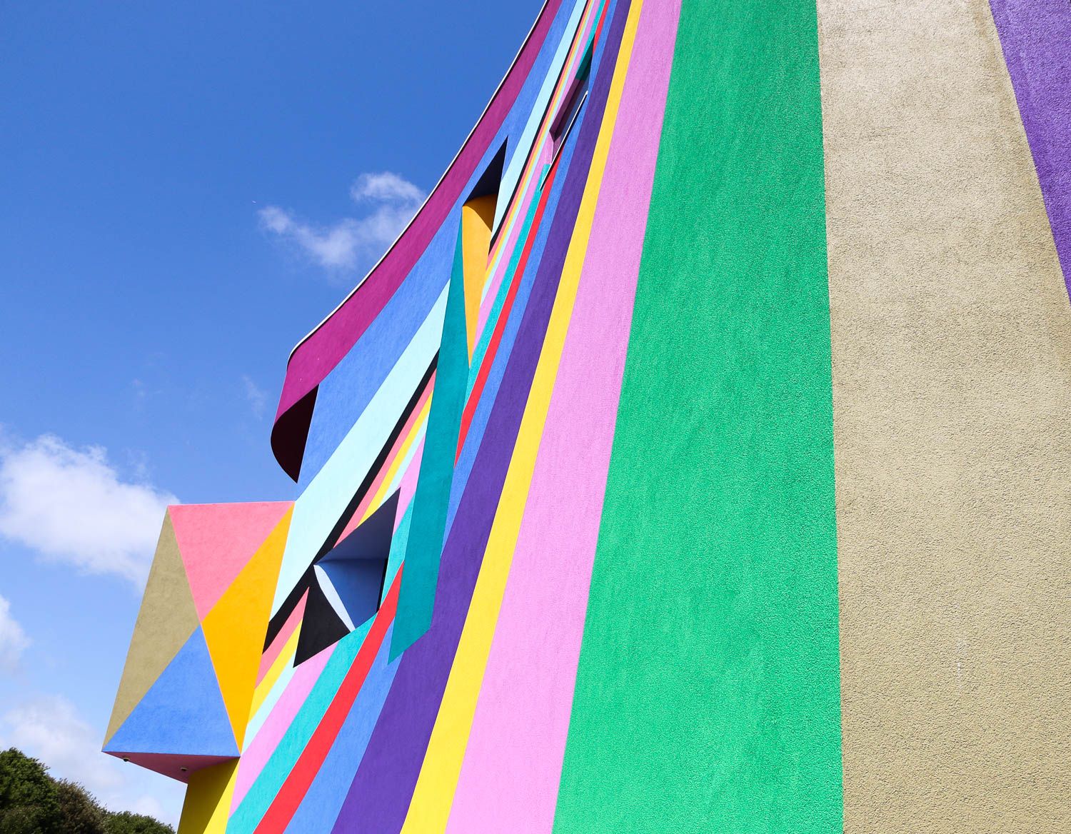 汤纳美术馆外墙几何壁画-27