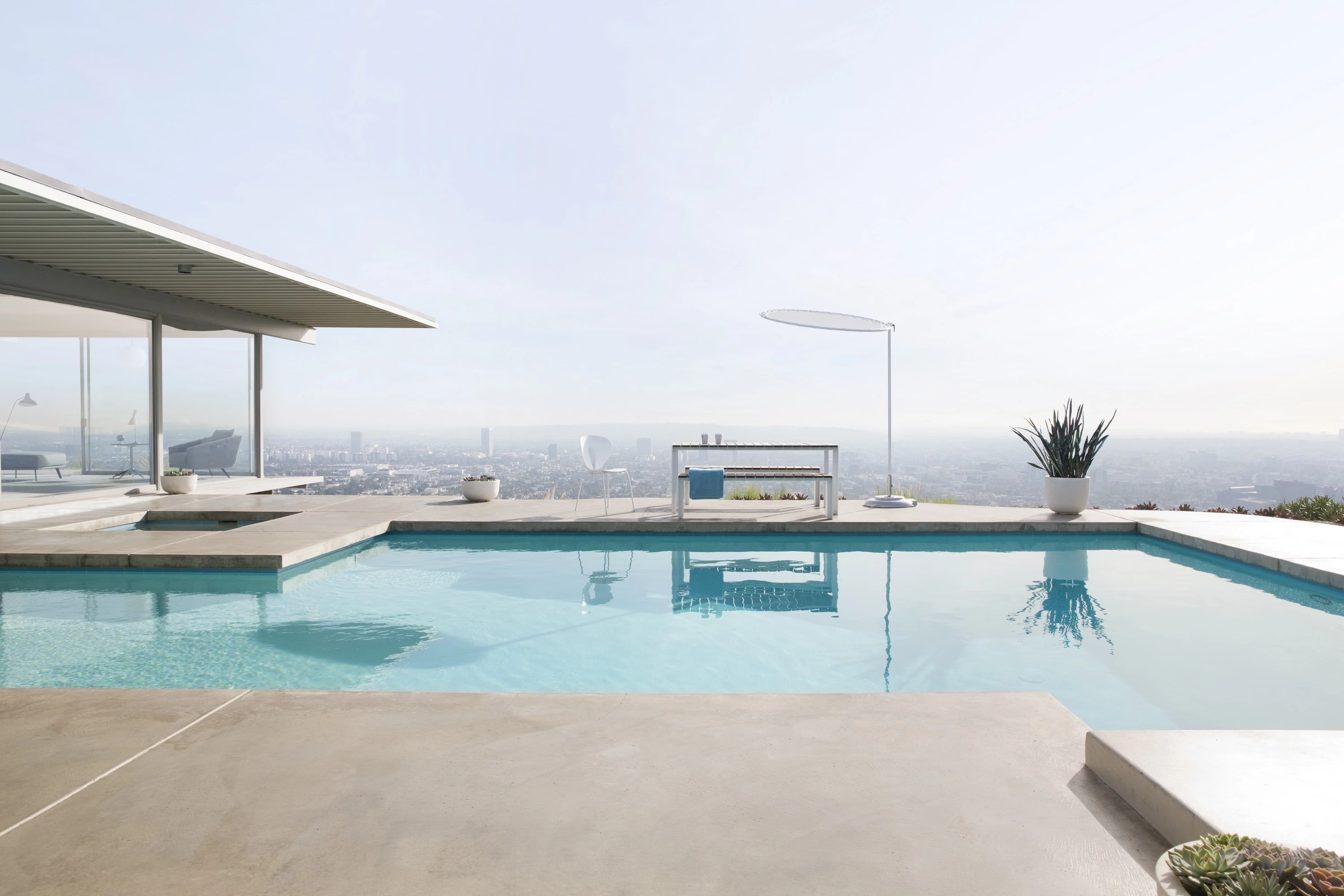 洛杉矶地标 · STUA 和 Pierre Koenig 的梦幻玻璃屋-11