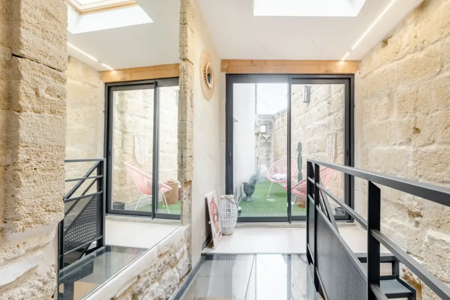 Camargue 石制阁楼 | 工业风的独特魅力-18