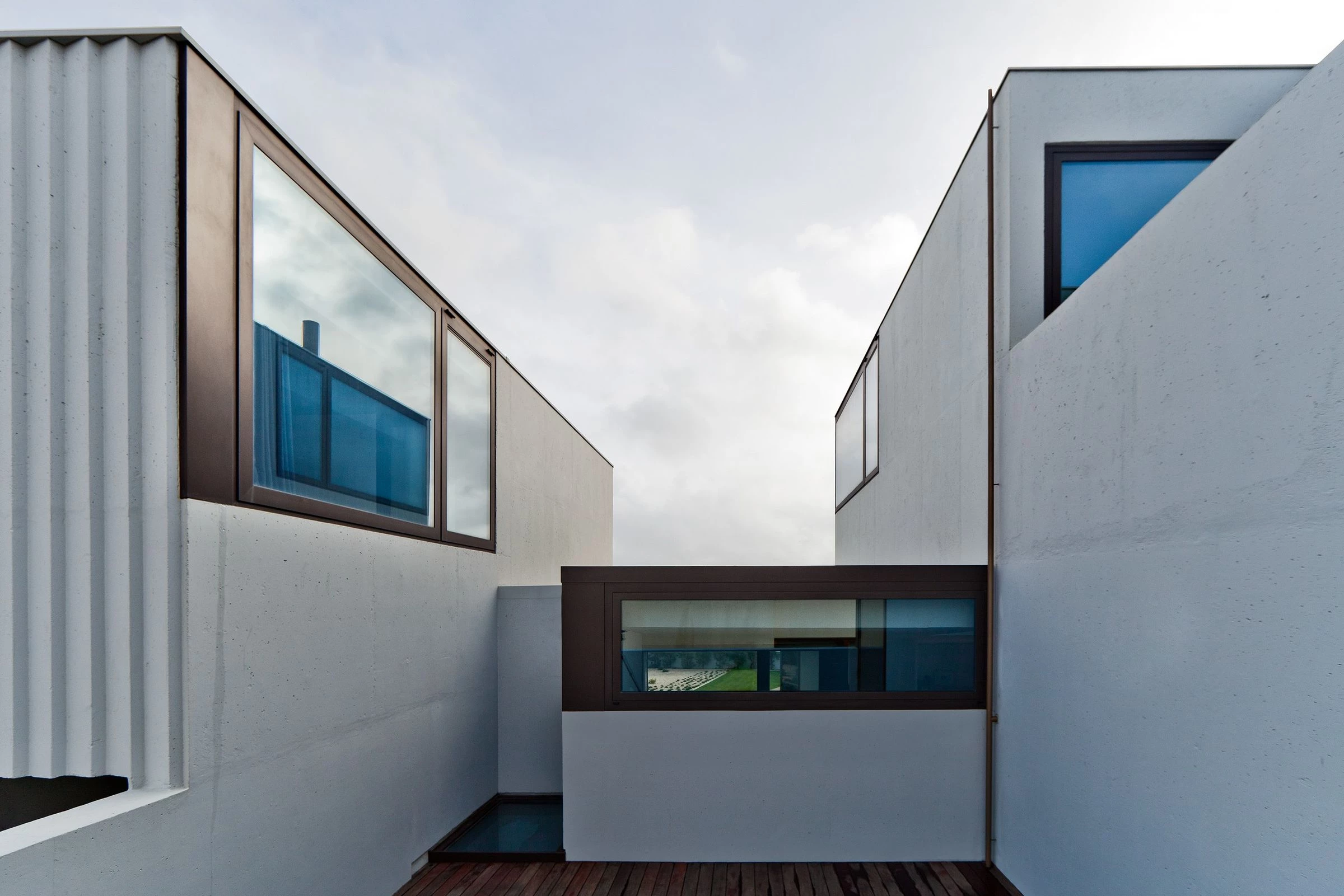 城市之家的现代解析 | 私密与公共的完美融合-16