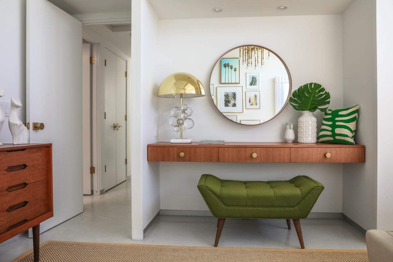 A Palm Springs Mid-20