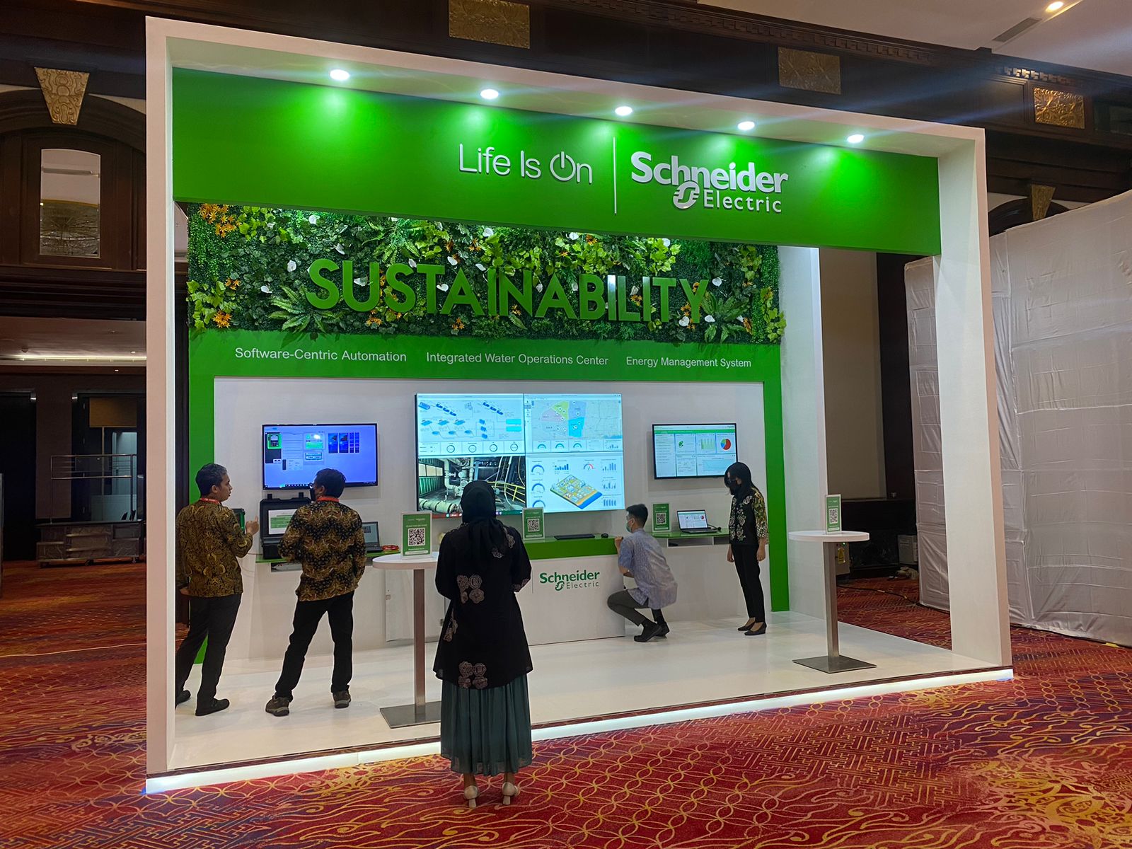 SCHNEDIER ELECTRIC INDONESIA WATER FORUM-2