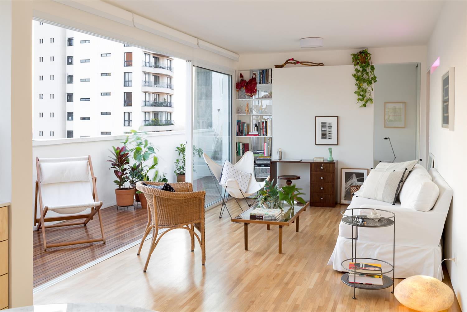 巴西圣保罗木质公寓,城市美景尽收眼底-1