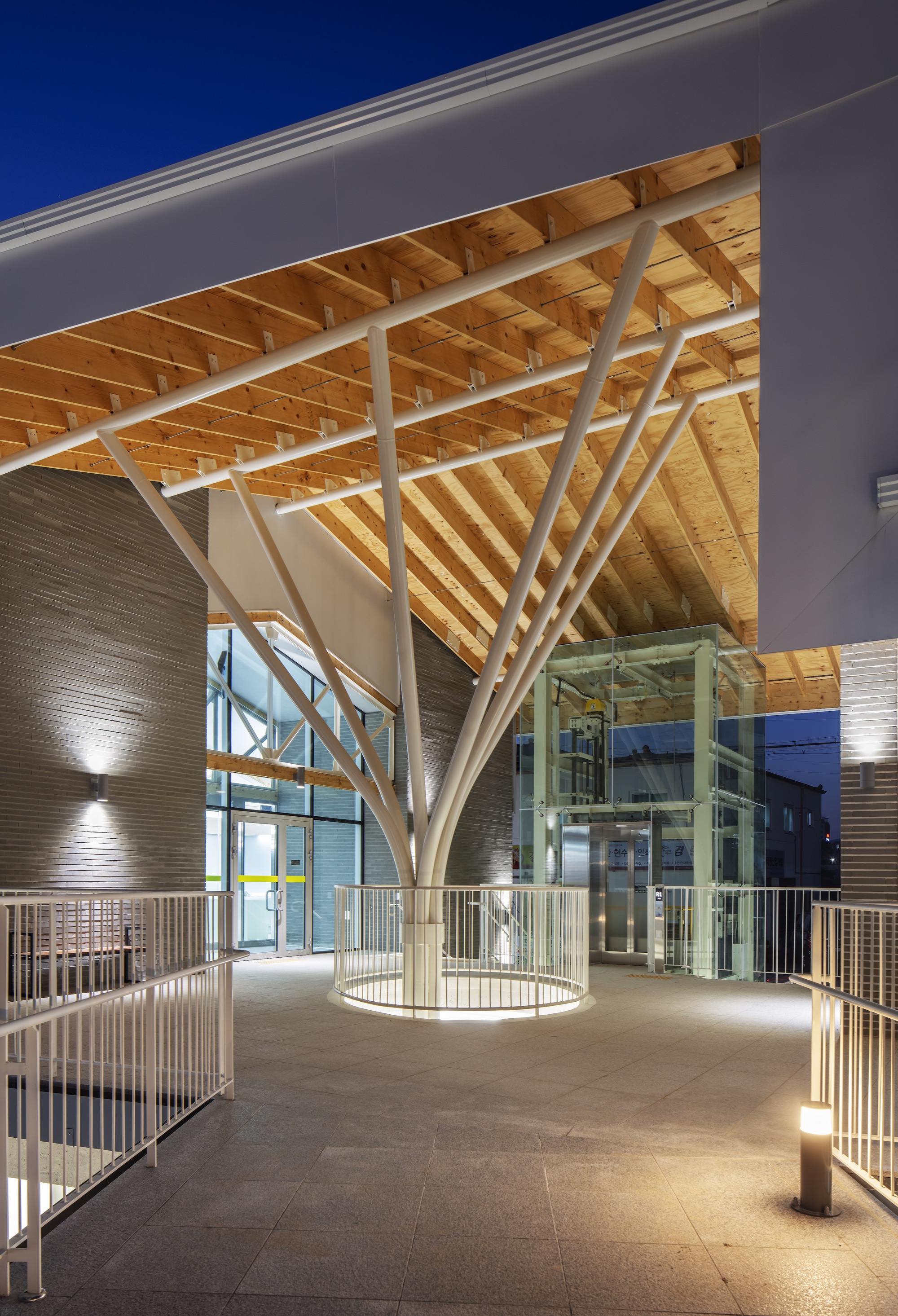 Gyodong 社区中心丨韩国春川市丨studiothewon-33